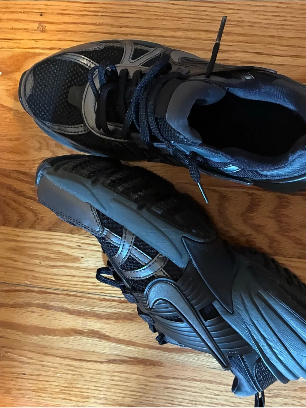Nike Men’s Black Running Sneakers